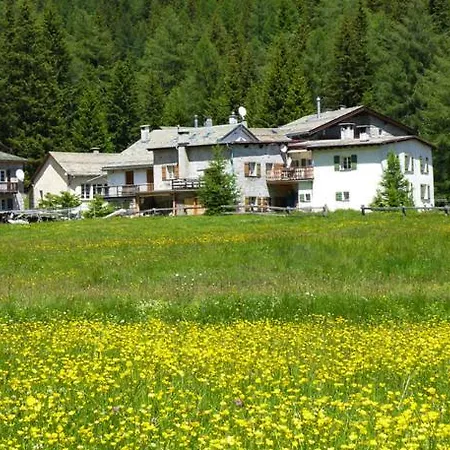 Rifugio Cavaglia Отель *